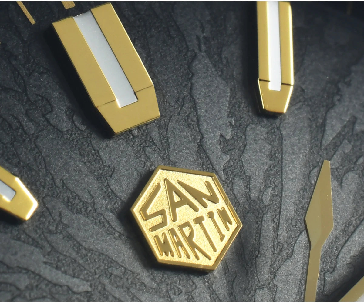 San Martin SN0144 Kleiduhr Logo Detail