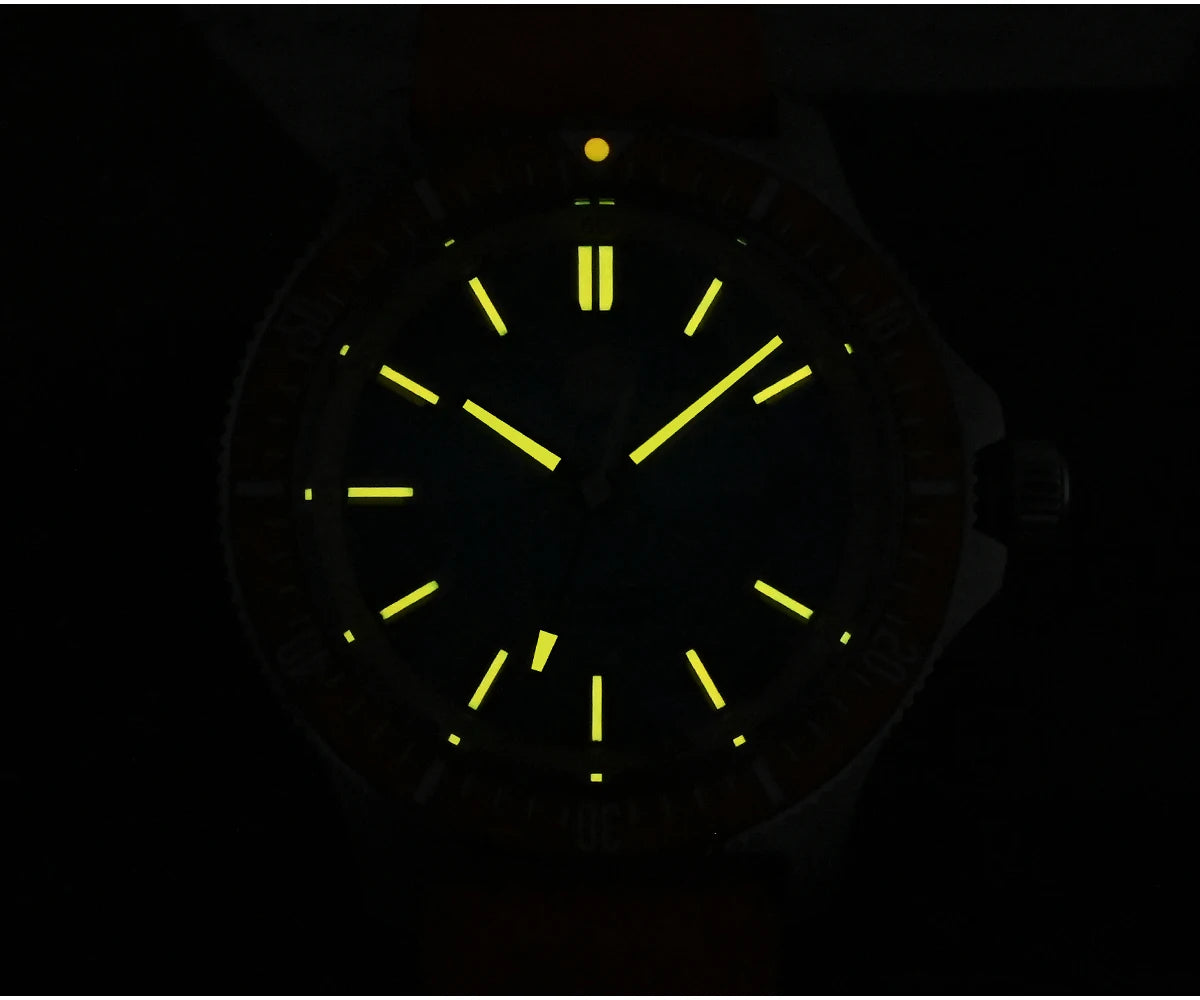 San Martin SN0118 Taucheruhr Lume Leuchtaufnahme