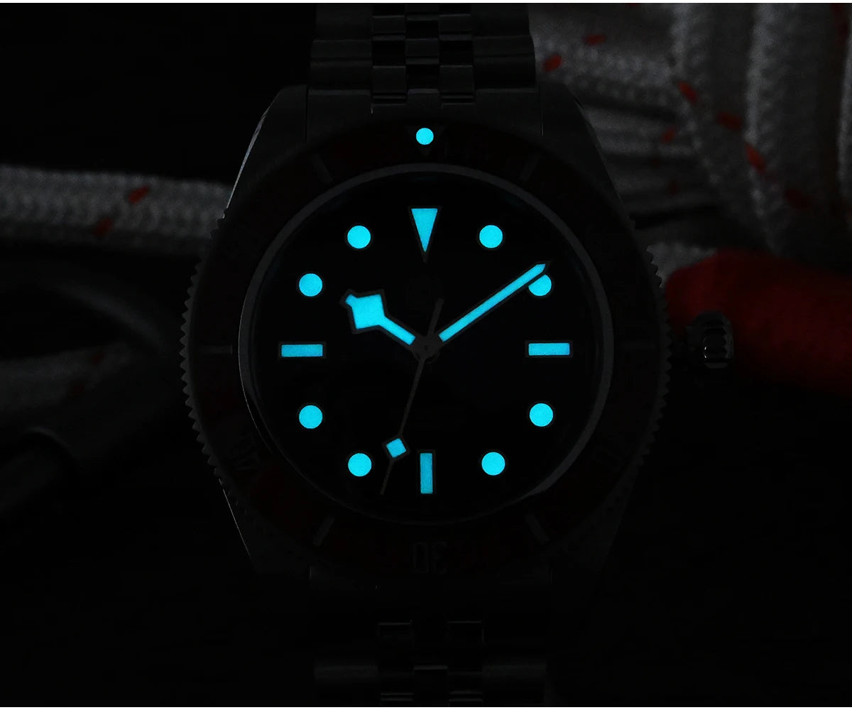 San Martin SN0128 BB Taucheruhr Lume Nachtansicht
