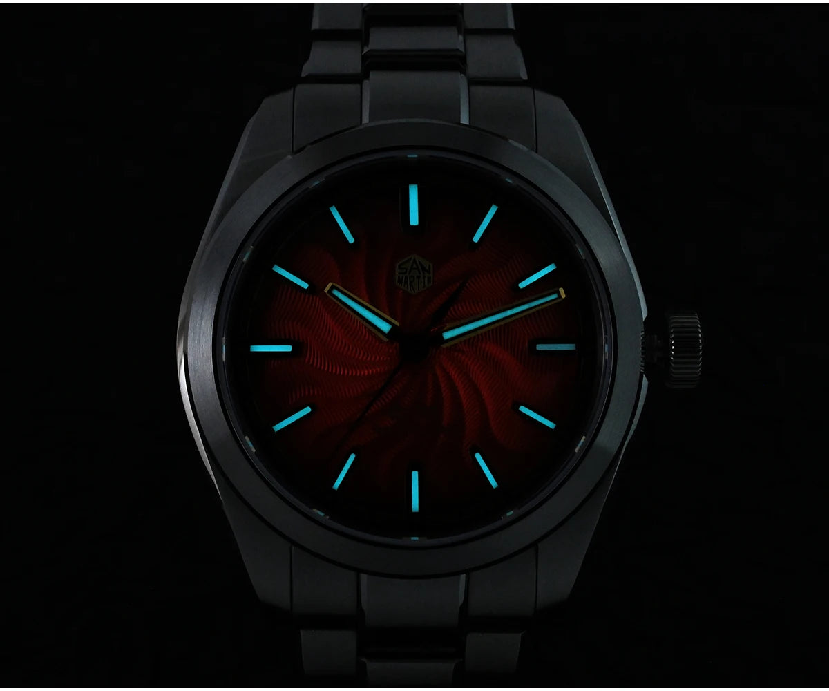 San Martin Guilloché Rot Lume Nachtaufnahme