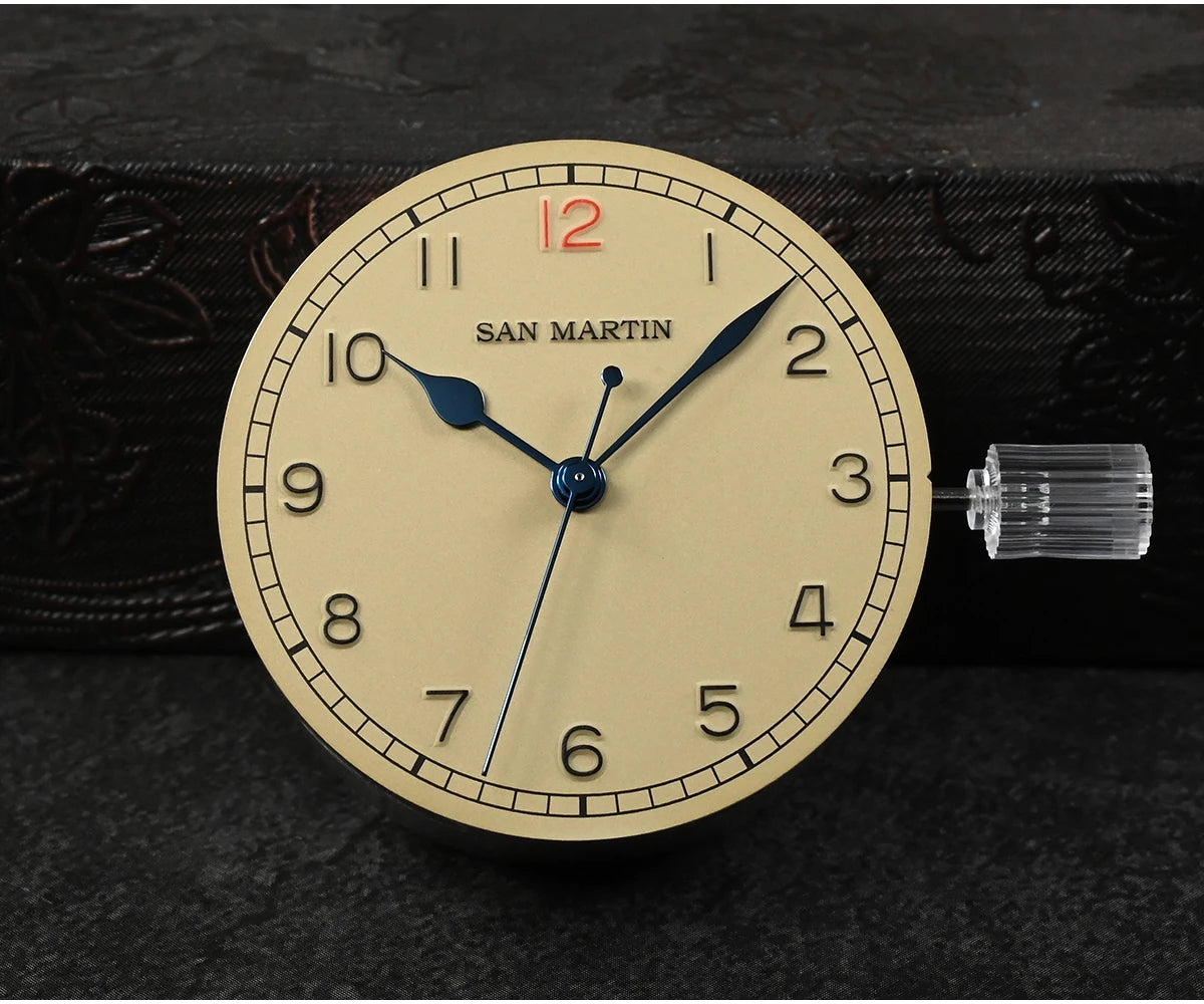 San Martin SN0105 Fliegeruhr Zifferblatt Makroaufnahme