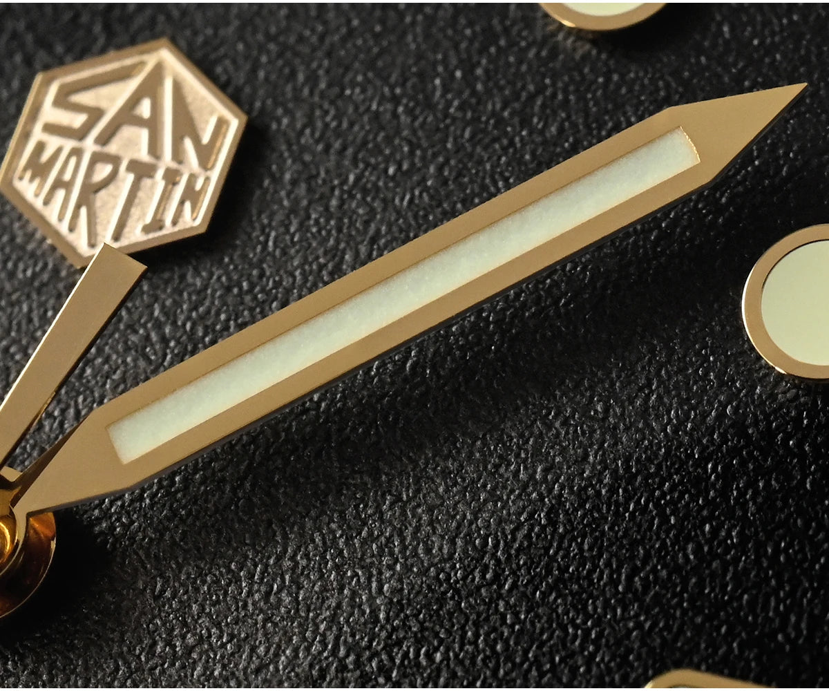 San Martin SN0125 Titan Taucheruhr Logo Detail